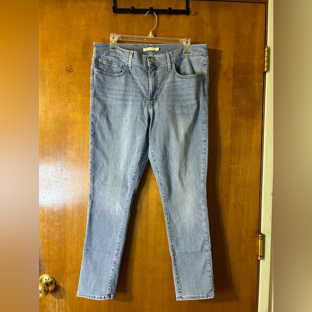 Levi’s 311 Shaping Skinny Jeans - Picture 3 of 7